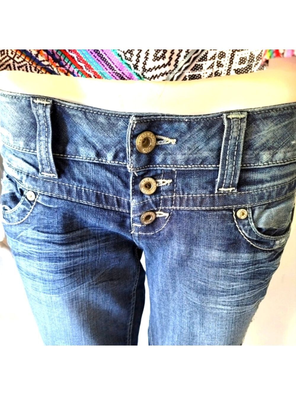 Guess Jeans Women's Distressed Cuff Zipper Hem Denim Size 28
